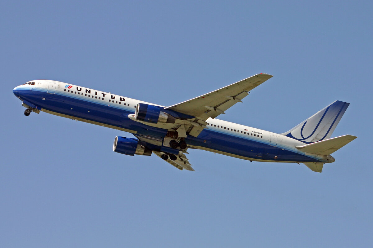 United Airlines, N646UA, Boeing B767-322ER, msn: 25283/420, 26.August 2007, ZRH Zürich, Switzerland.