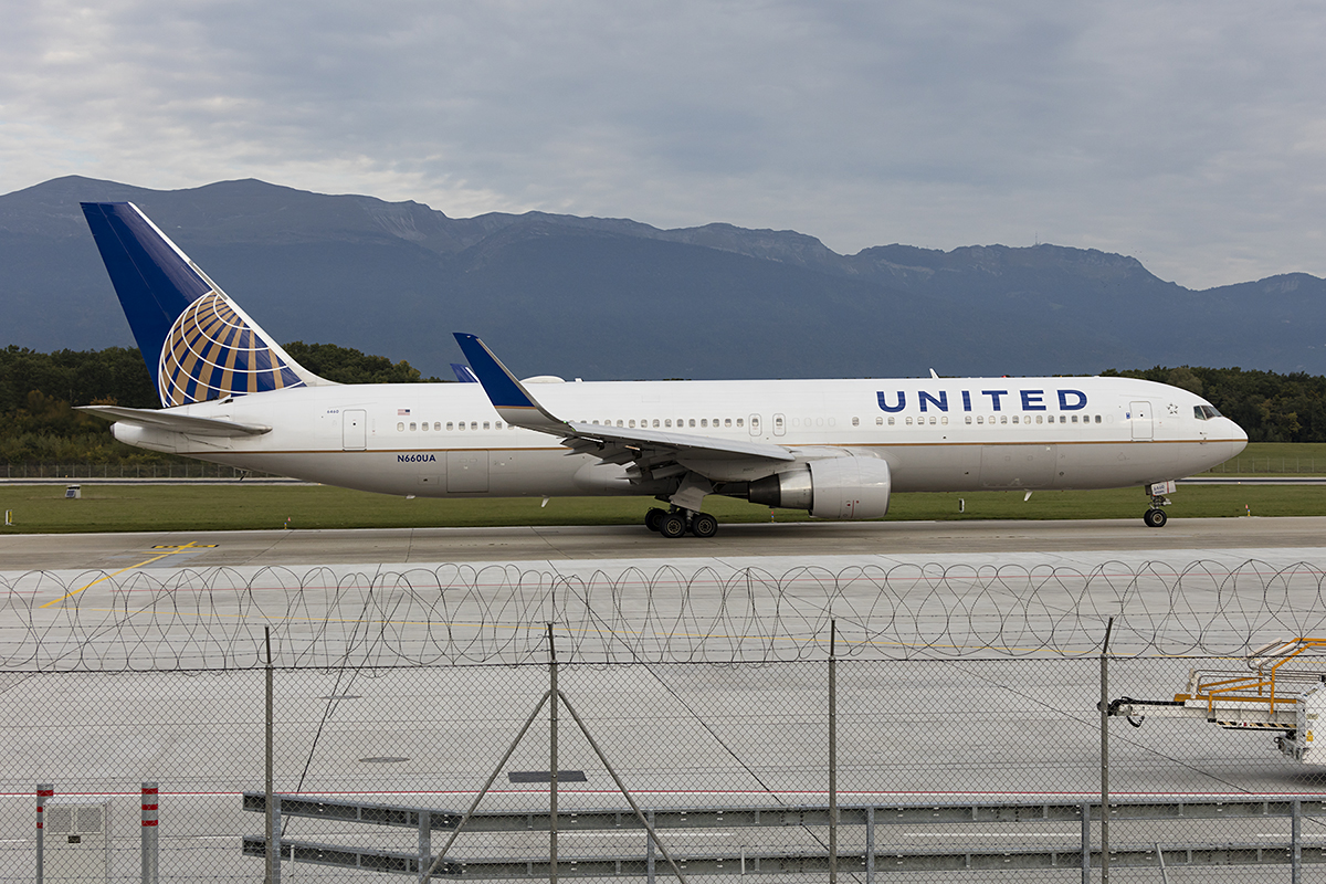 United Airlines, N660UA, Boeing, B767-322-ER, 24.09.2017, GVA, Geneve, Switzerland 



