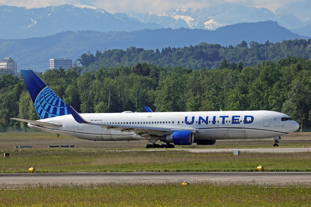 United Airlines, N662UA, Boeing B767-322ER, msn: 27159/513, 17.Mai 2026, ZRH Z�rich, Switzerland.