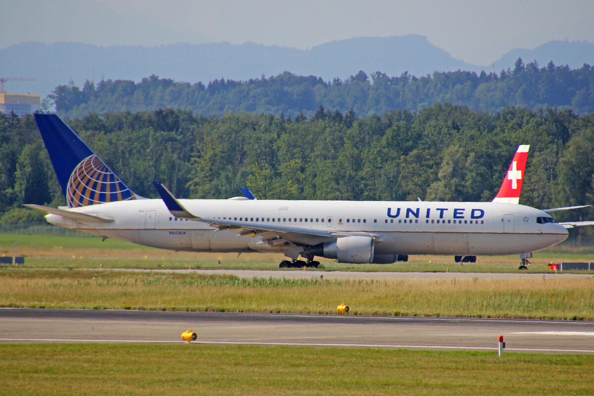 United Airlines, N663UA, Boeing B767-322ER, msn: 27160/514, 10.Juli 2022, ZRH Zürich, Switzerland.