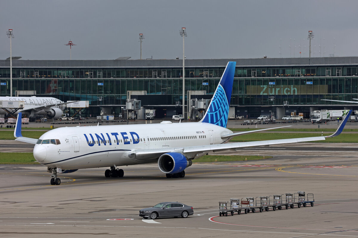 United Airlines, N667UA, Boeing B767-322ER, msn: 29239/716, 14.Oktober 2023, ZRH Zürich, Switzerland.