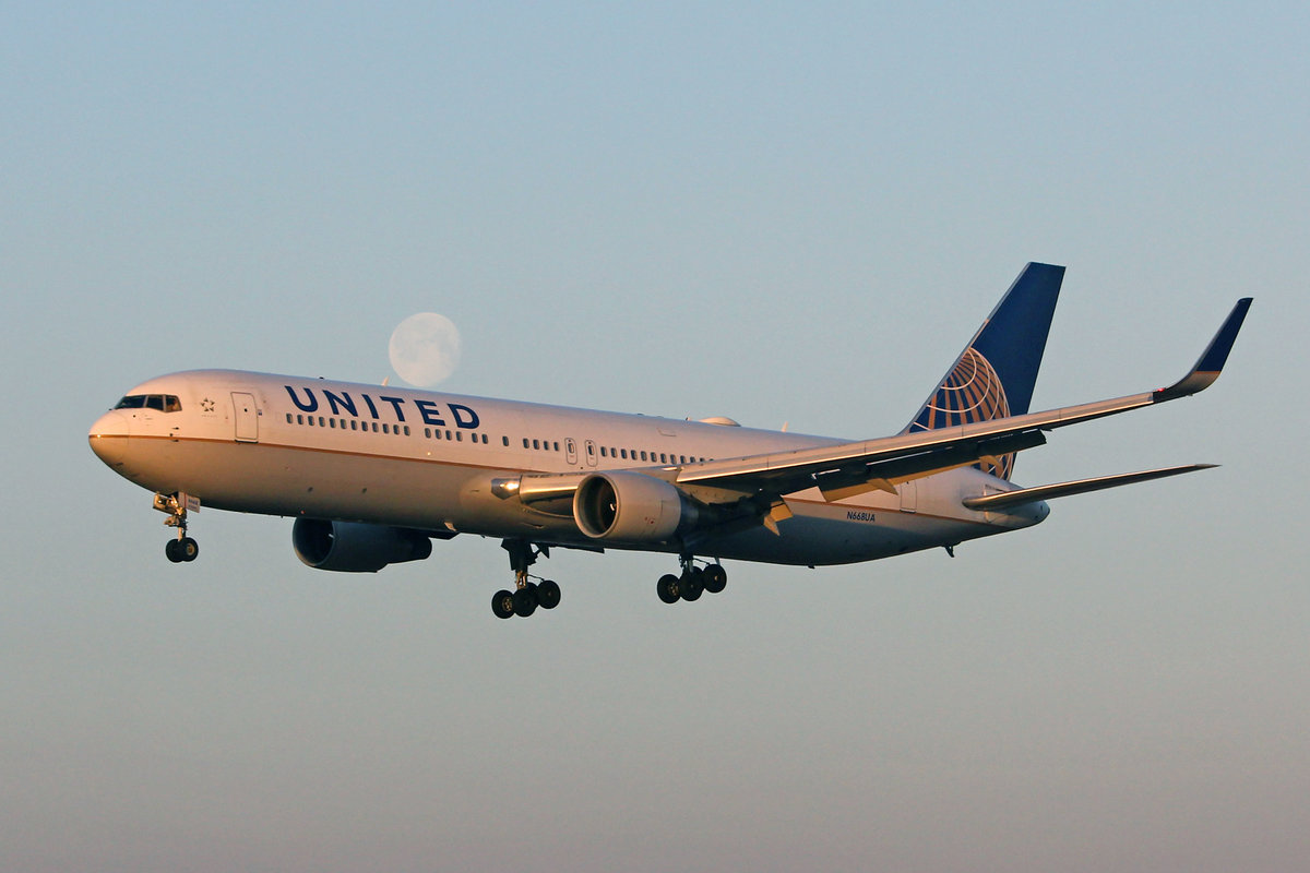 United Airlines, N668UA, Boeing B767-322ER, msn: 30024/742, 21.Februar 2019, ZRH Zürich, Switzerland.
