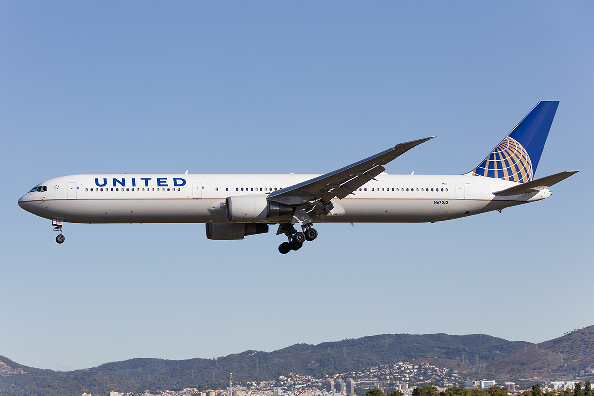 United Airlines, N67052, Boeing, B767-424ER, 10.09.2017, BCN, Barcelona, Spain 



