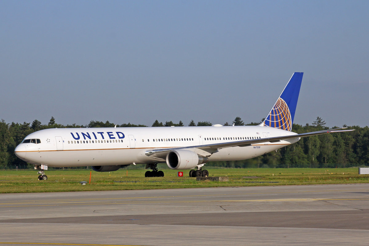 United Airlines, N67058, Boeing 767-424ER, 08.Juli 2017, ZRH Zürich, Switzerland.