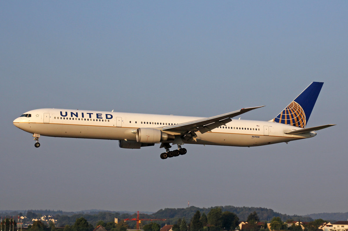 United Airlines, N67058, Boeing 767-424ER, 31.August 2016, ZRH Zürich, Switzerland.