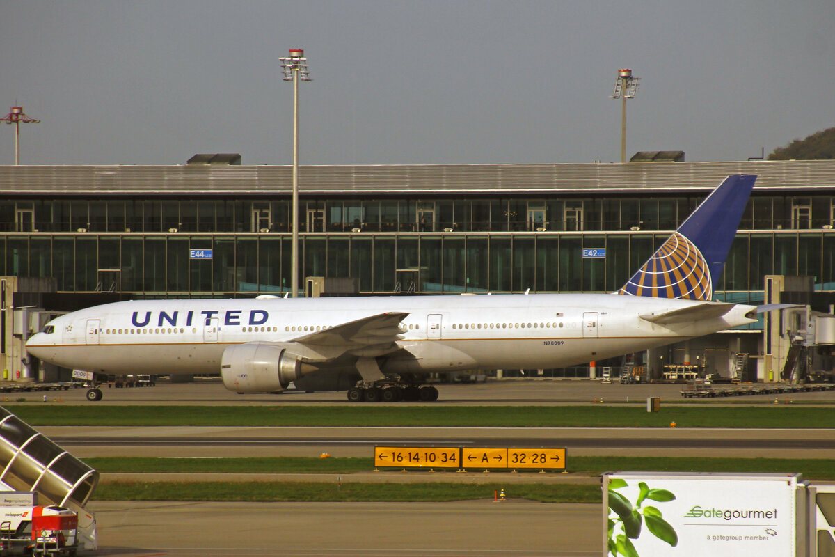 United Airlines, N78009, Boeing B777-224ER, msn: 29479/211, 29.Oktober 2022, ZRH Zürich, Switzerland.