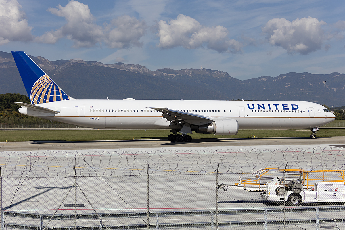 United Airlines, N78060, Boeing, B767-424ER, 24.09.2017, GVA, Geneve, Switzerland 

