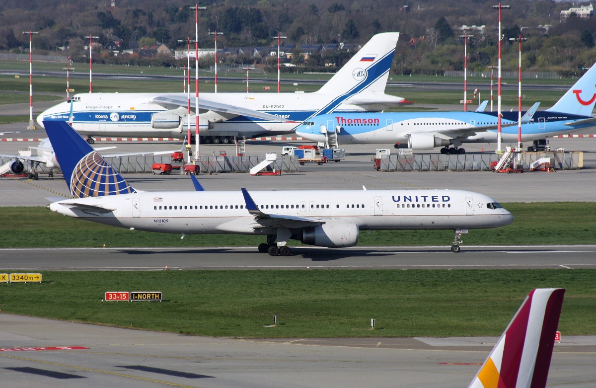United Airlines,N12109,(c/n 27299),Boeing 757-224(WL),18.04.2015,HAM-EDDH,Hamburg,Germany