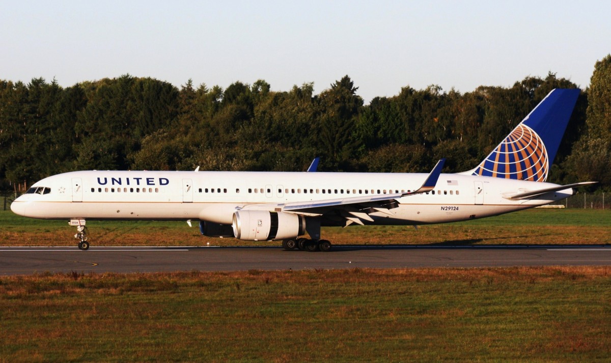 United Airlines,N29124,(c/n27565),Boeing 757224(WL),29.09.2013,HAM