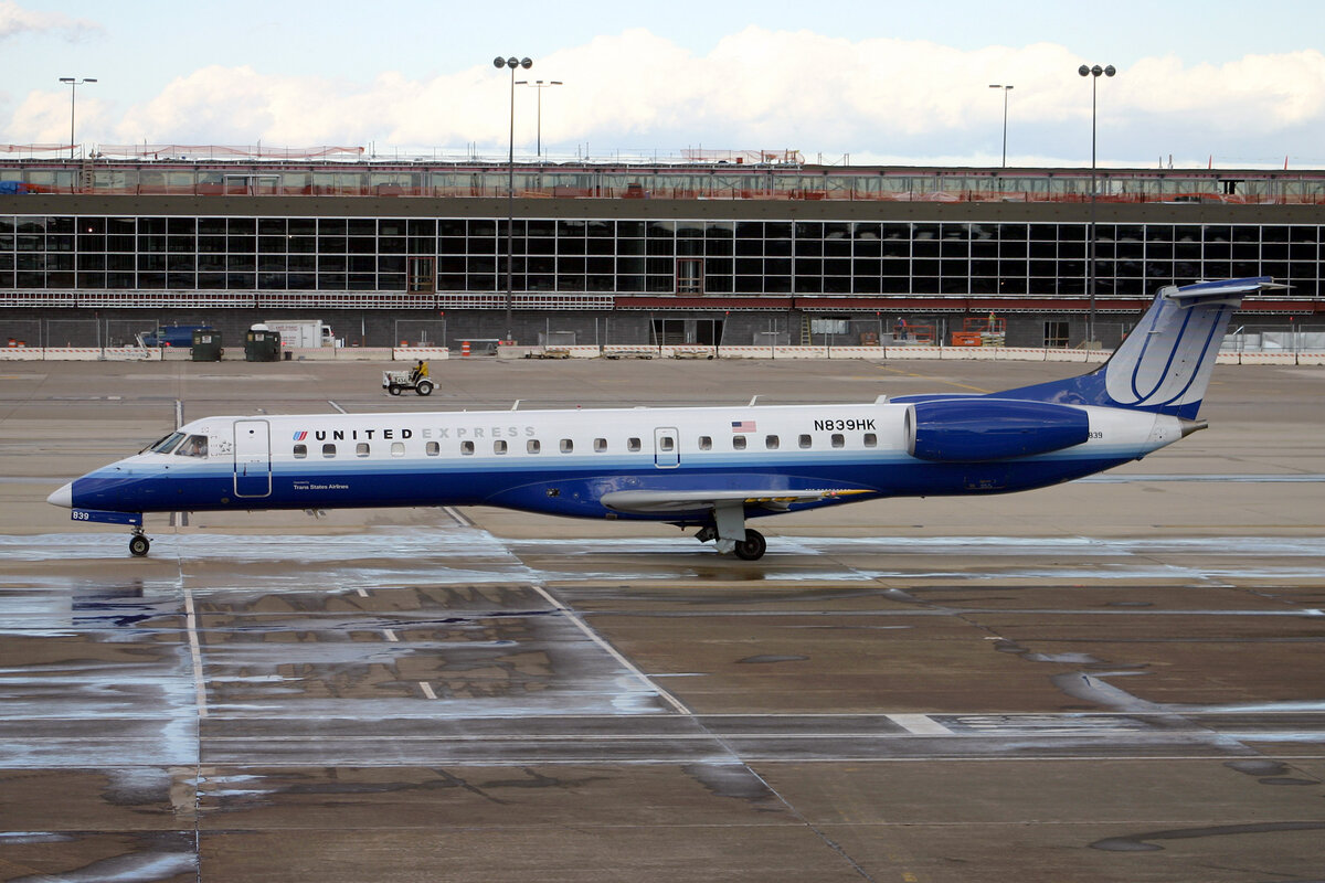 United Express (Trans States Airlines), N839HK, Embraer ERJ-145LR, msn: 14500829, 08.Januar 2007, IAD Washington Dulles, USA.
