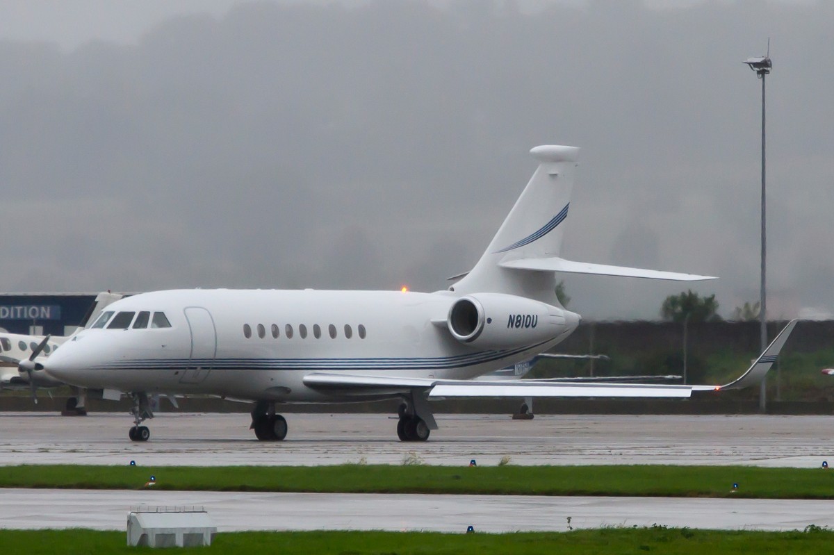 United Technologies Corp., N810U, Bombardier, BD-100-1 A-110 Challenger 300, 12.09.2014, STR-EDDS, Stuttgart, Germany
