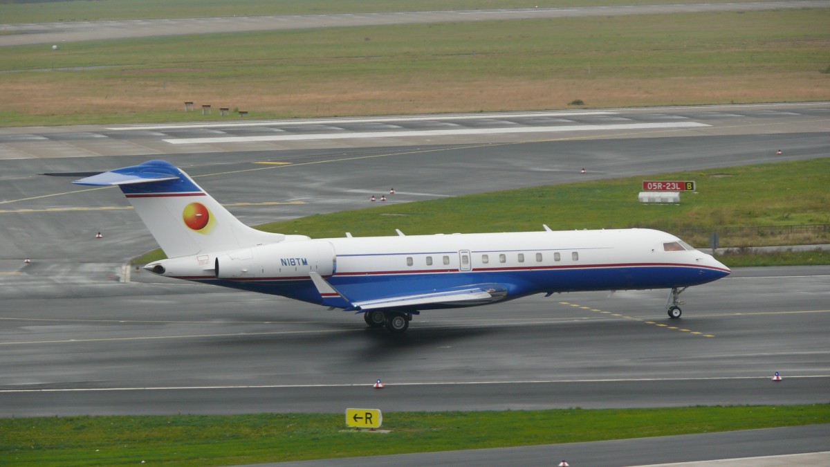 Untitled mit N18TM Bombardier BD-700-1A10 Global Express in Dsseldorf