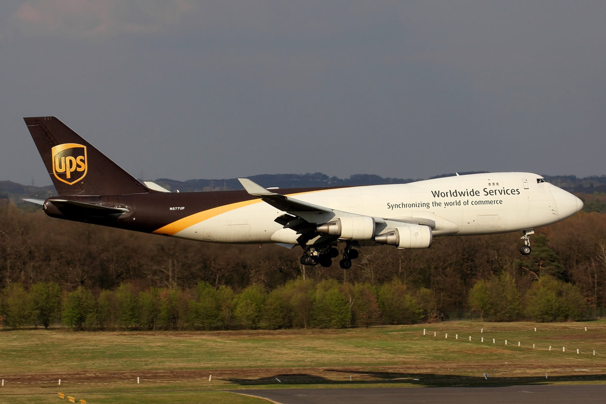UPS Boeing 747-44AF N577UP bei der Landung in Köln 7.4.2019
