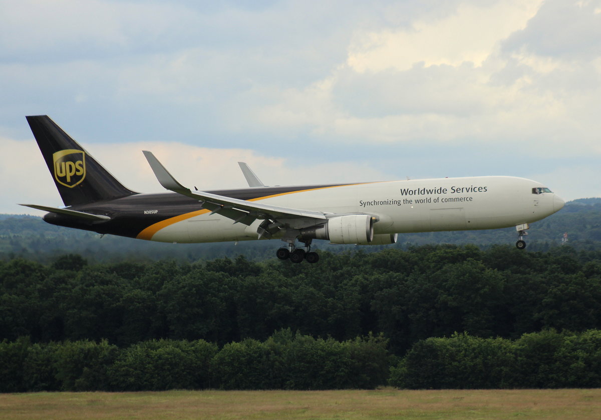 UPS, N305UP, (c/n 27243),Boeing 767-34AF, 26.06.2016, CGN-EDDK, Köln-Bonn, Germany 
