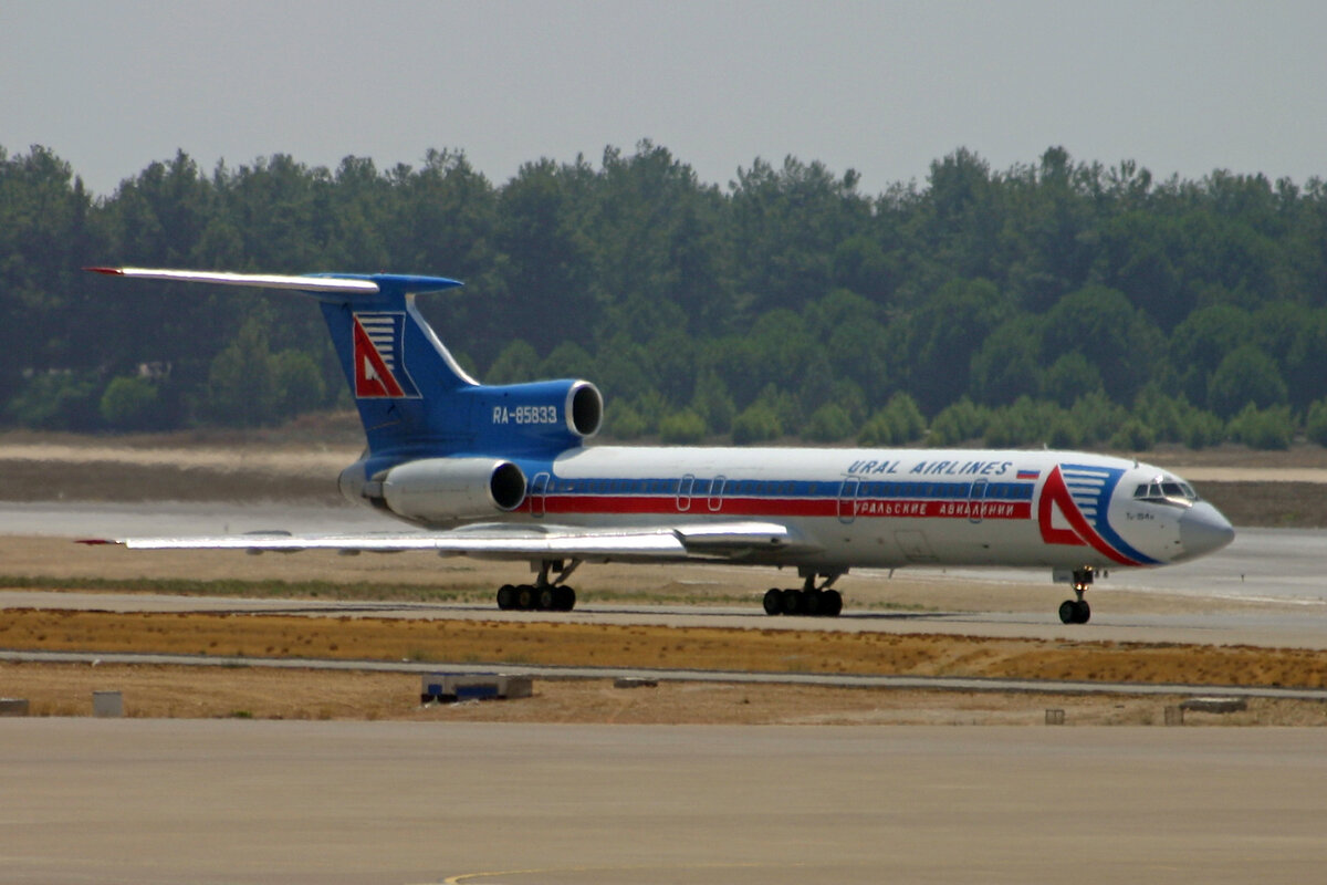 Ural Airlines, RA-85833, Tupolew Tu-154M, msn: 01A1020, 30.August 2007, AYT Antalya, Turkey.