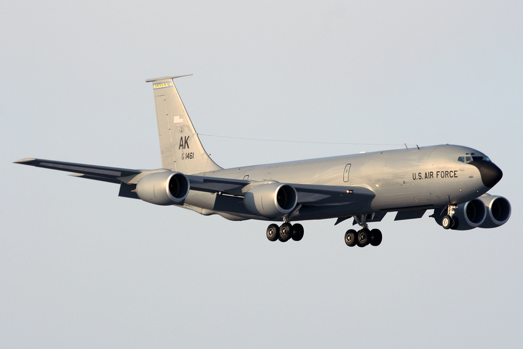 U.S. Air Force KC-135R 59-1461 im Anflug auf 09 in GKE / ETNG / Geilenkirchen am 06.01.2010