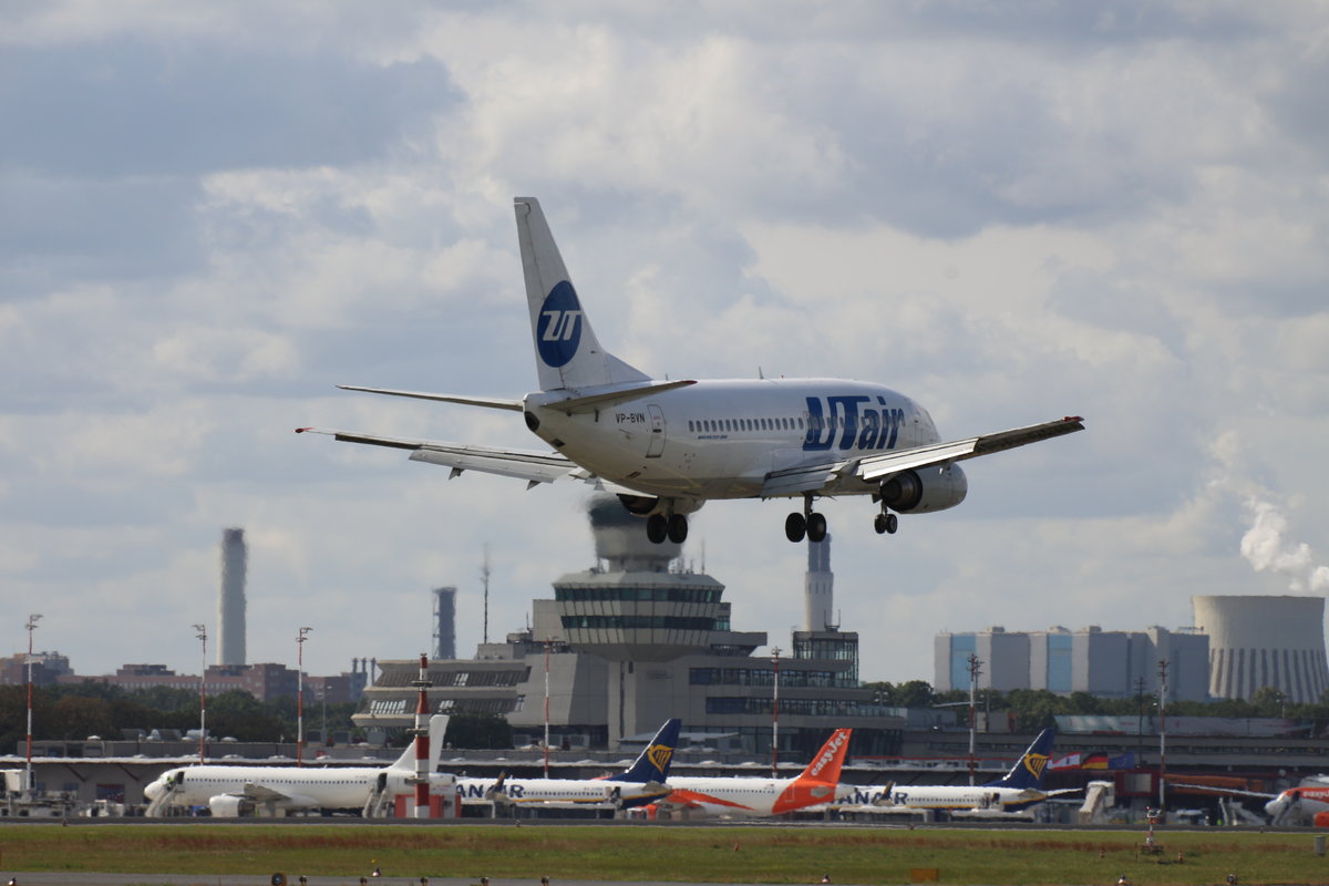 UTair, Boeing B 737-524, VP-BVN, TXL, 19.09.2019