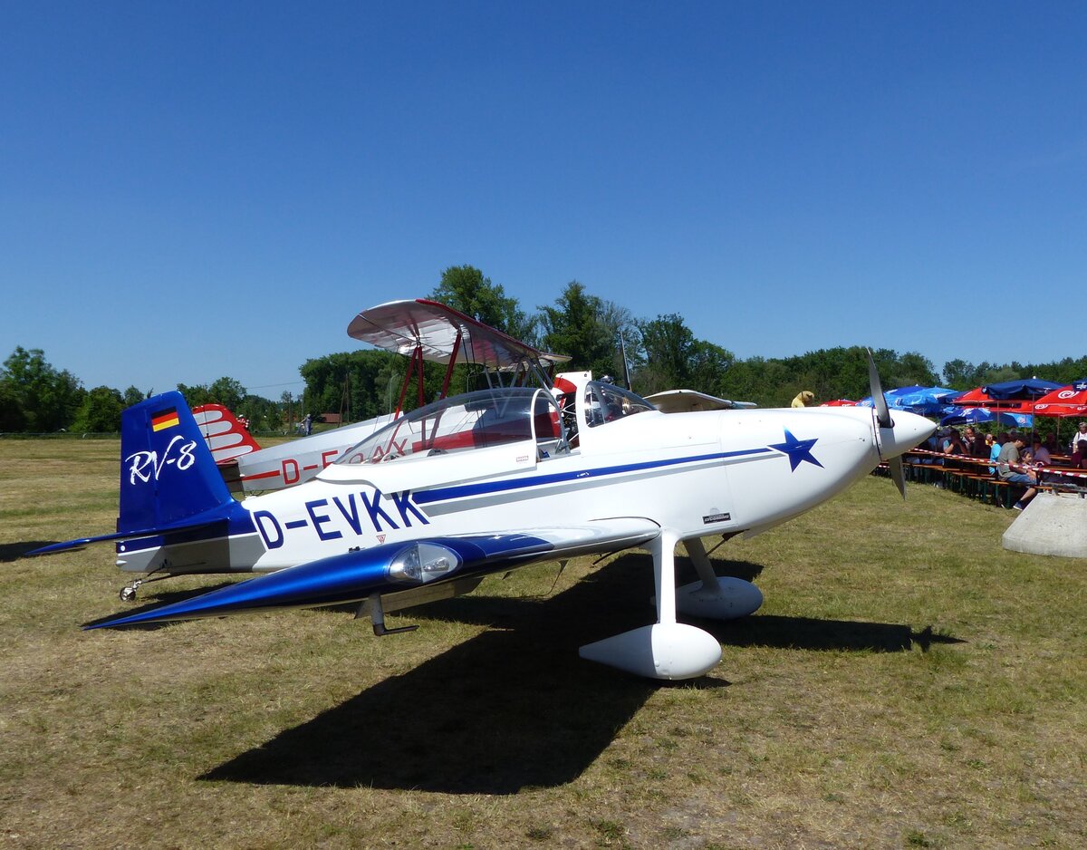 Vans Aircraft RV-8, D-EVKK, Flugplatz Moosburg auf der Kippe (EDPI), 23.5.2026