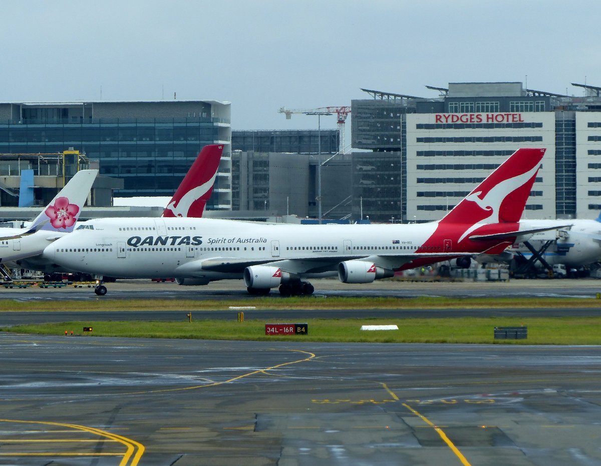 VH-OEE, Boeing 747-438 ER, Qantas, Sydney Airport (SYD), 4.1.2018
