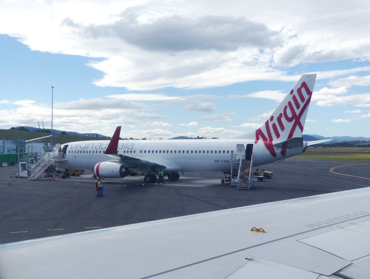 VH-YWA, Boeing 737-8FE, Virgin Australia, Hobart Airport (HBA), 4.1.2018