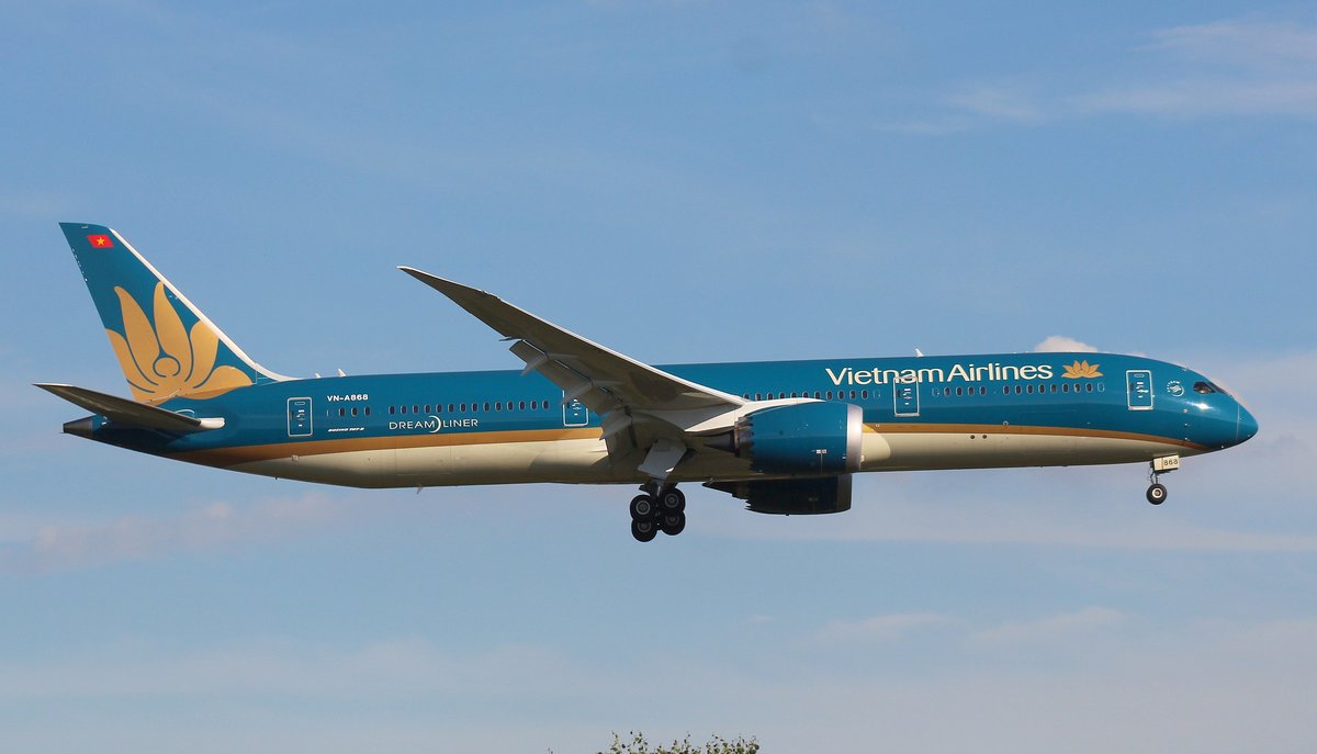 Vietnam Airlines, VN-A868,MSN 39288, Boeing 787-9 Dreamliner, 06.07.2017, HAM-EDDH, Hamburg, Germany 