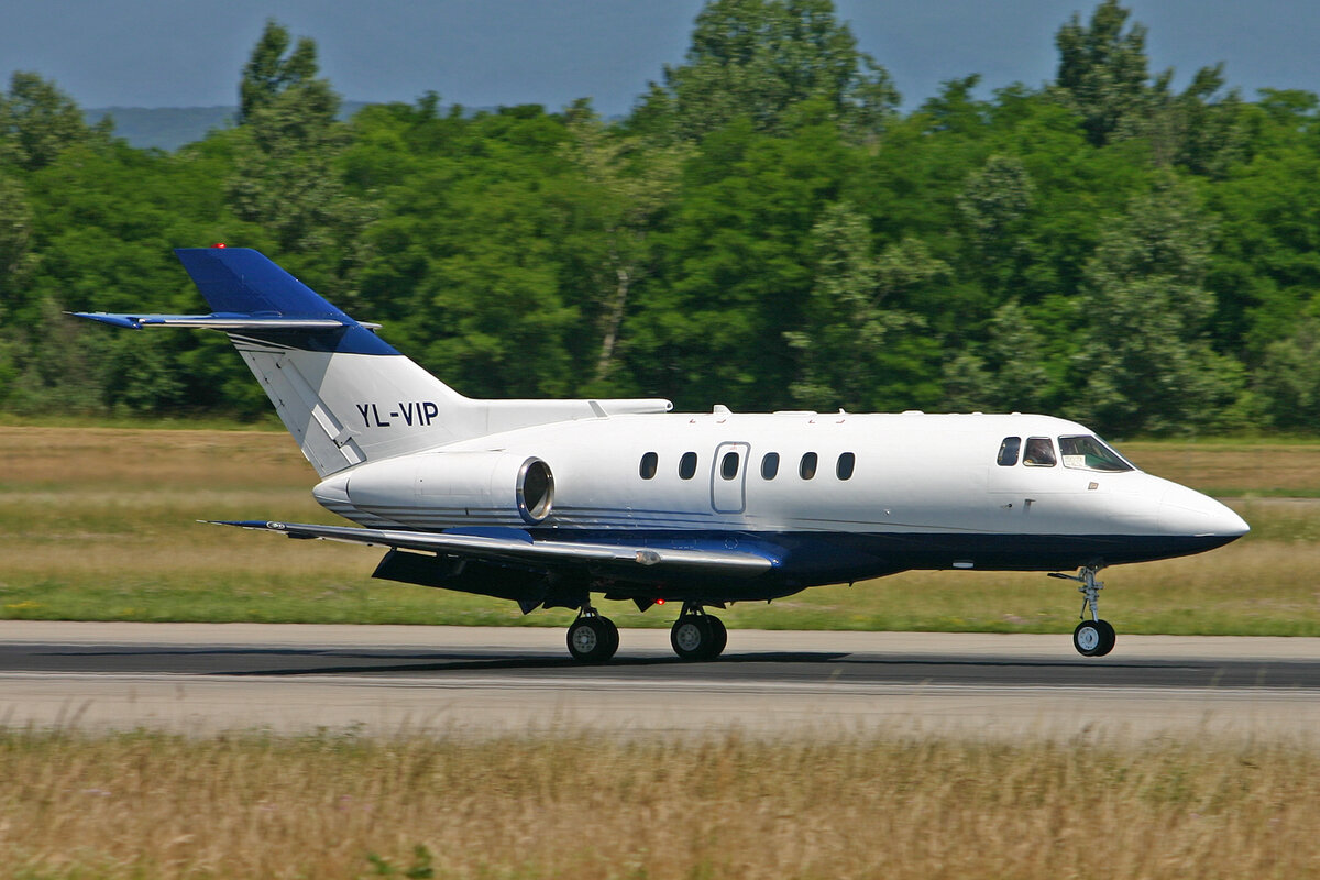 VIP Aviation, YL-VIP, Raytheon Hawker 800B, msn: 258078, 21.Juni 2008, BSL Basel - Mühlhausen, Switzerland.