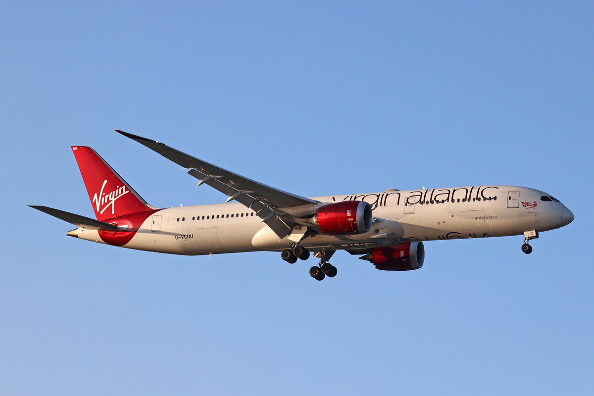 Virgin Atlantic Airways, G-VCRU, Boeing B787-9, msn: 37972/338, 05.Juli 2023, LHR London Heathrow, United Kingdom.
