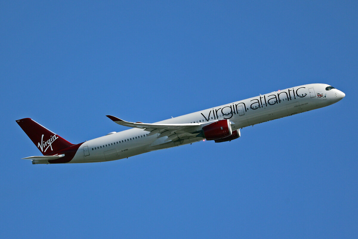 Virgin Atlantic, G-VPRD, Airbus A350-1041, msn: 319,  Rain Bow , 07.Juli 2023, LHR London Heathrow, United Kingdom.