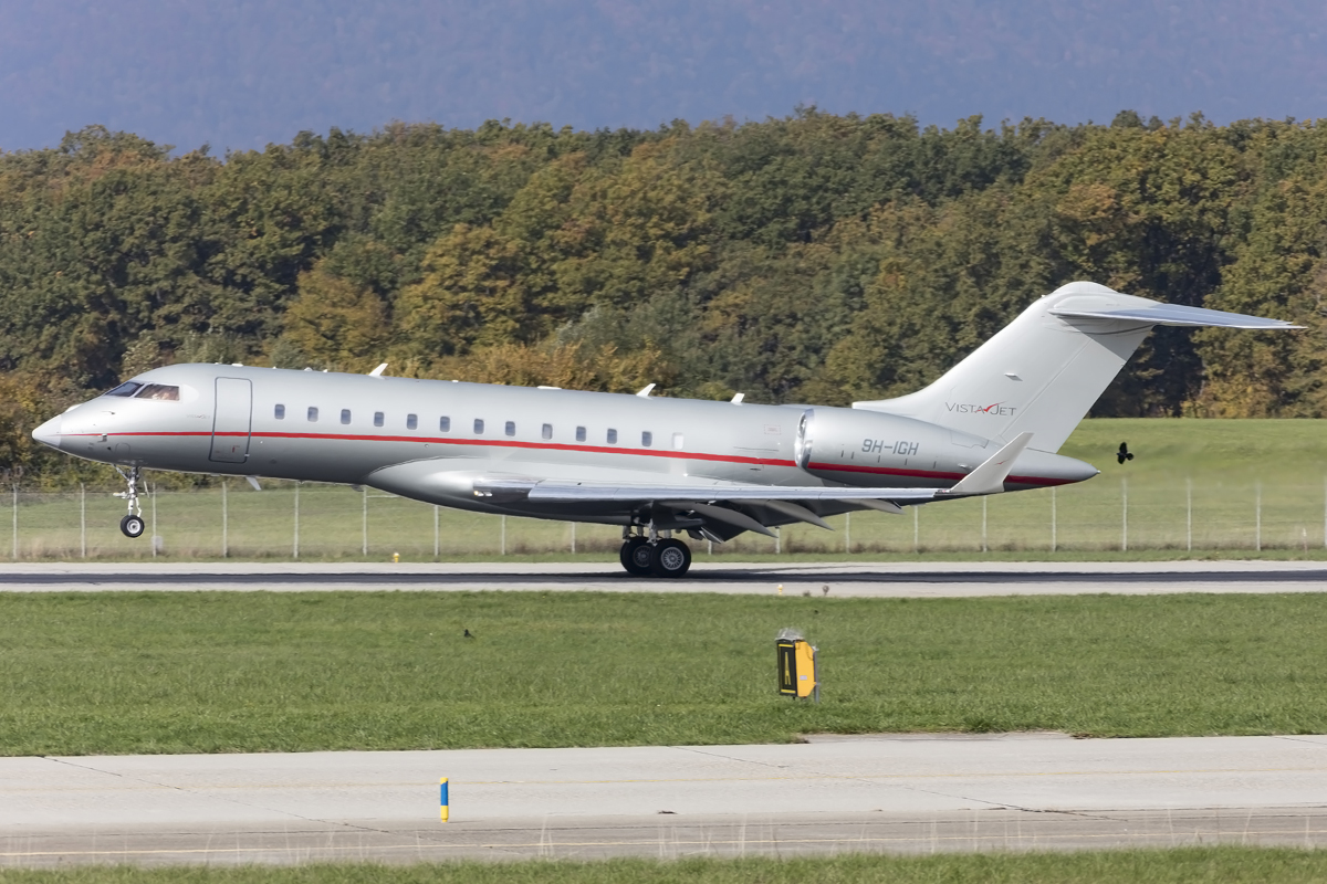 Vista Jet, 9H-IGH, Bombardier, BD-700-1A10 Global 6000, 17.10.2015, GVA, Geneve, Switzerland 



