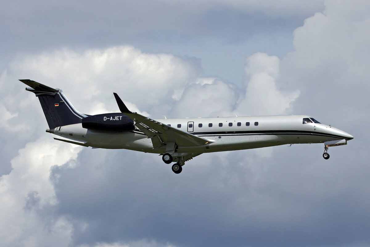 Vista Jet Germany, D-AJET, Embraer Legacy 650, msn: 14501227, 17.Mai 2026, ZRH Z�rich, Switzerland.