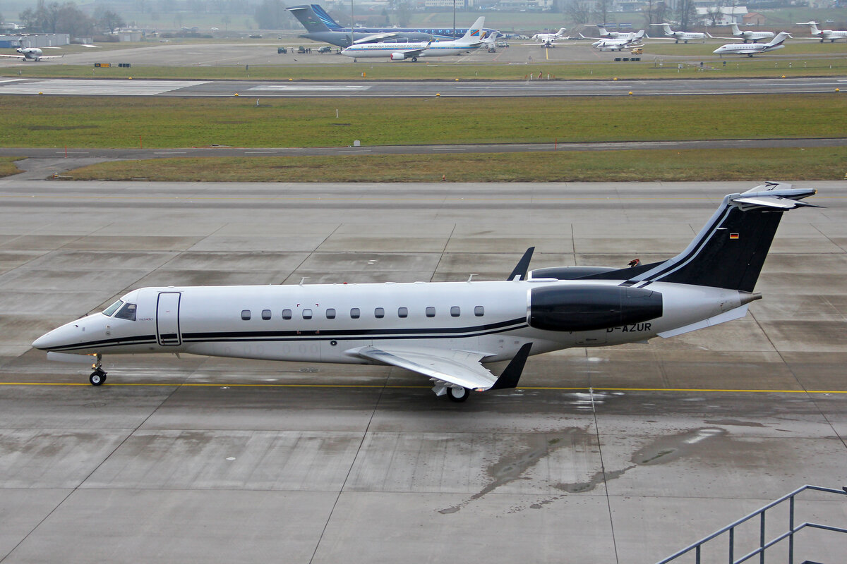 Vista Jet Germany, D-AZUR, Embraer Legacy 650, msn: 14501219,  19.Januar 2026, ZRH Z�rich, Switzerland.