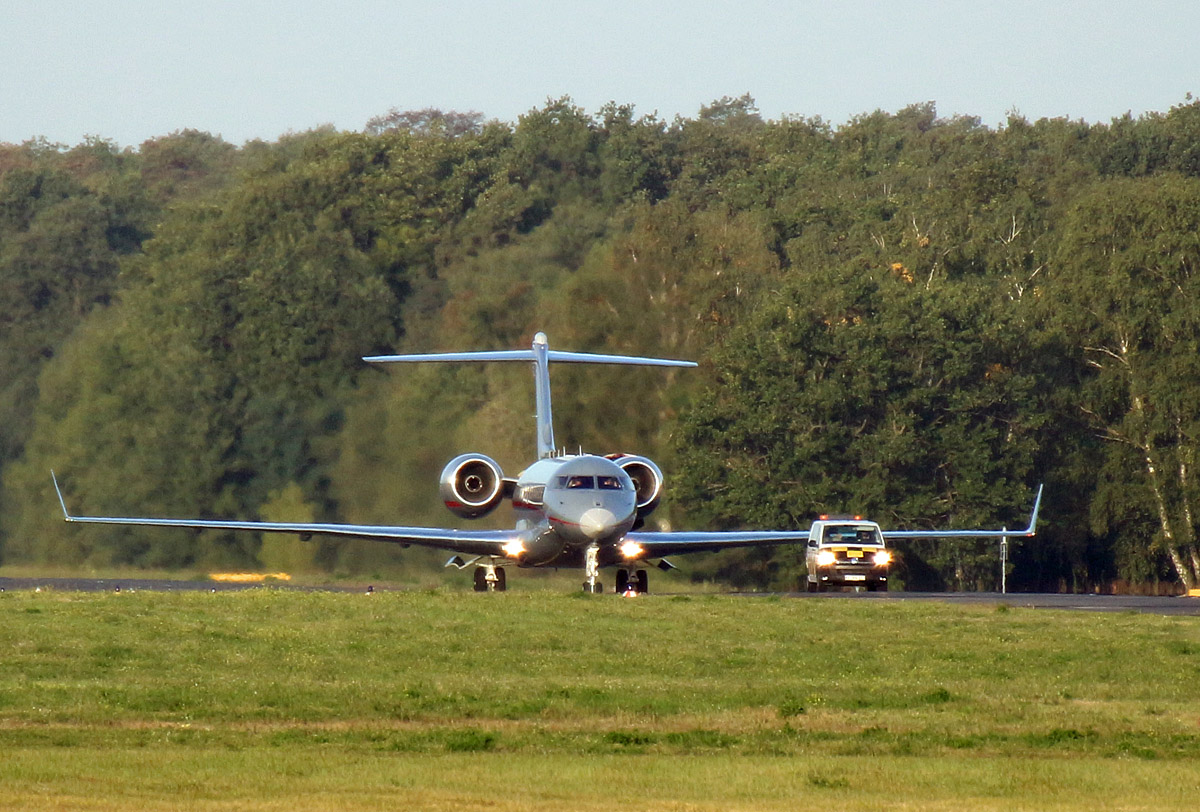 VistaJet, BD-700-1A10 Global 6000, 9H-VJV, TXL, 19.09.2019