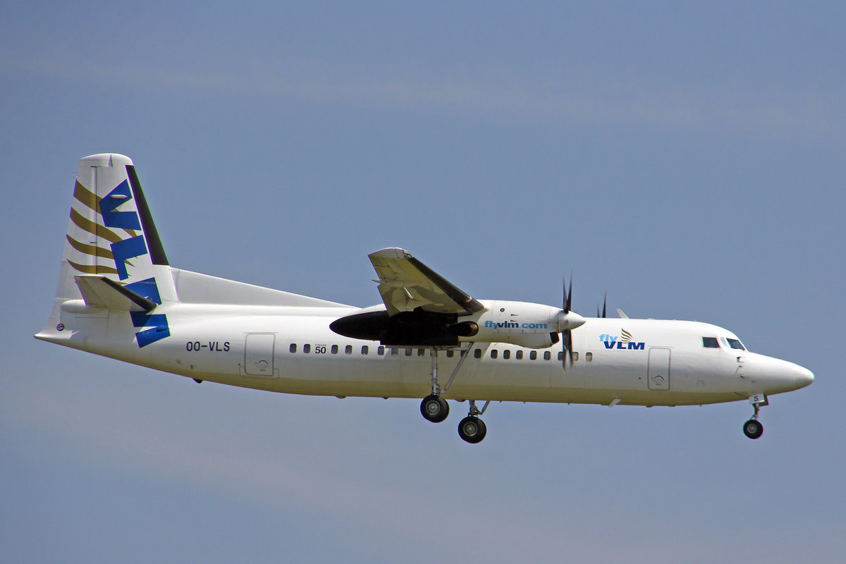 VLM Airlines Slovenia, OO-VLS, Fokker 50, 21.Juli 2017, ZRH Zürich, Switzerland.