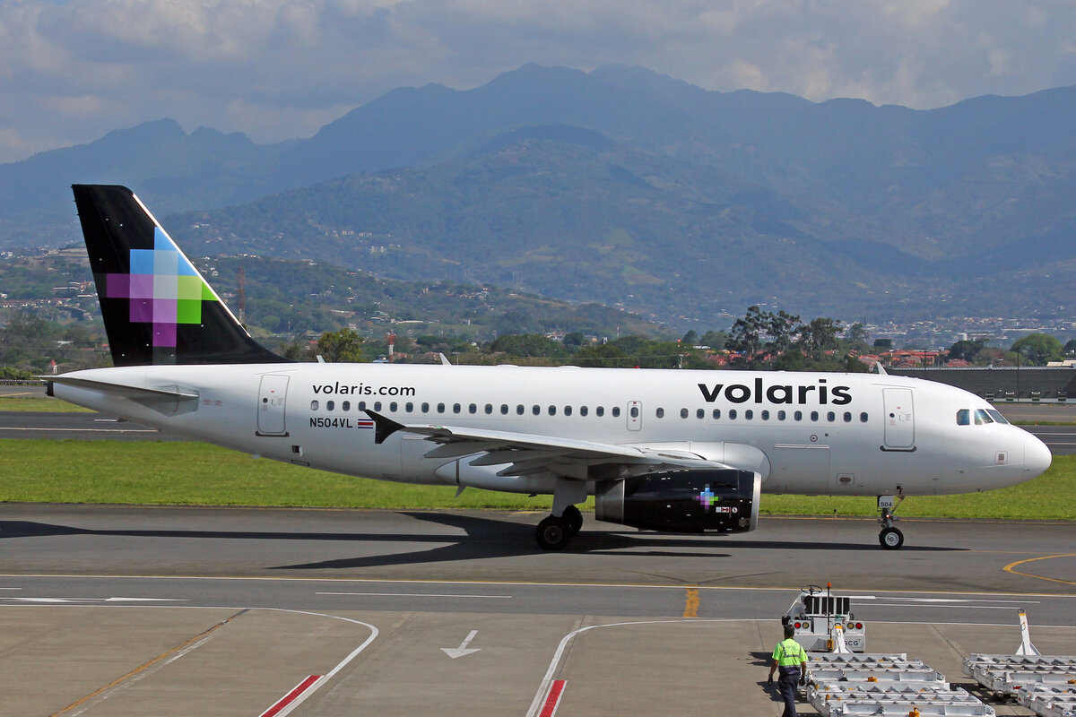 Volaris Costa Rica, N504VL, Airbus A319-133, msn: 3590, 24.März 2023, SJO San José, Costa Rica.