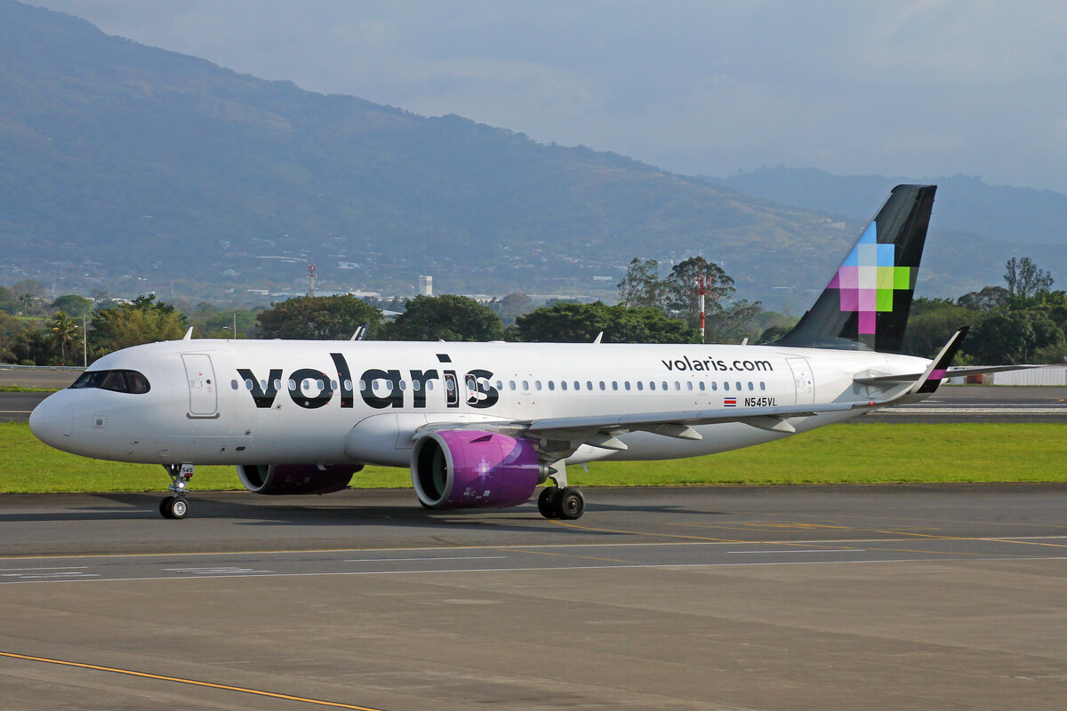 Volaris Costa Rica, N545VL, Airbus A320-271N, msn: 10495, 24.März 2023, SJO San José, Costa Rica.