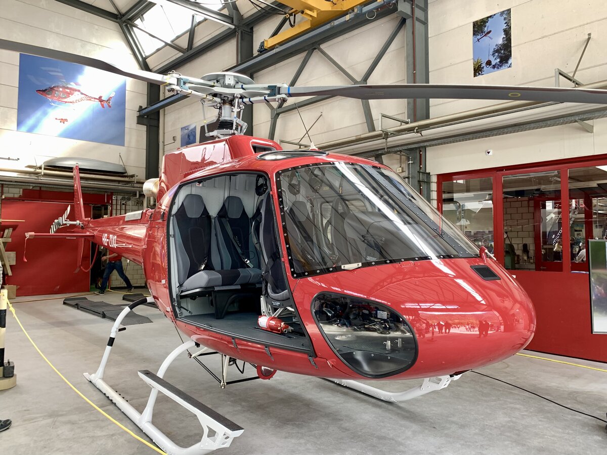 (Vor 2 Wochen abgeholt) Air Zermatt, Airbus H125, HB-ZUO, 13.5.23, Heliport Raron.