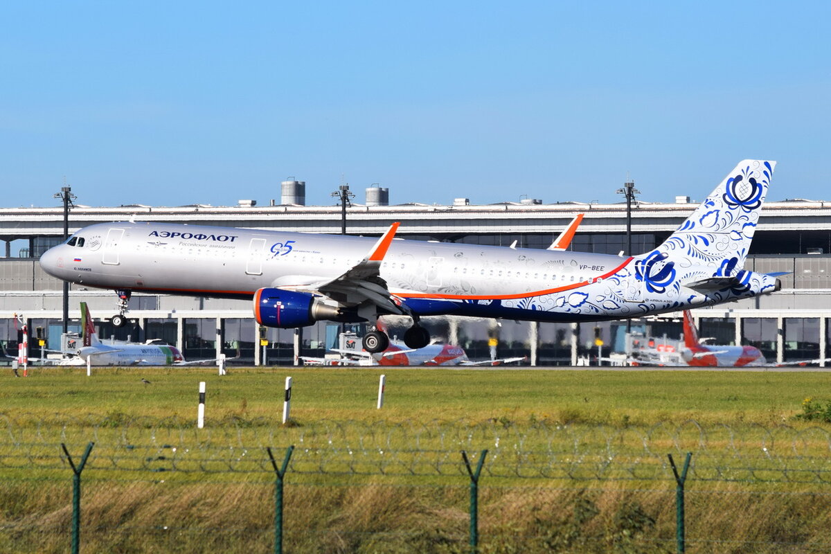 VP-BEE , Aeroflot - Russian Airlines , Airbus A321-211(WL) . 24.10. 2021 , Berlin-Brandenburg  Willy Brandt  , BER ,