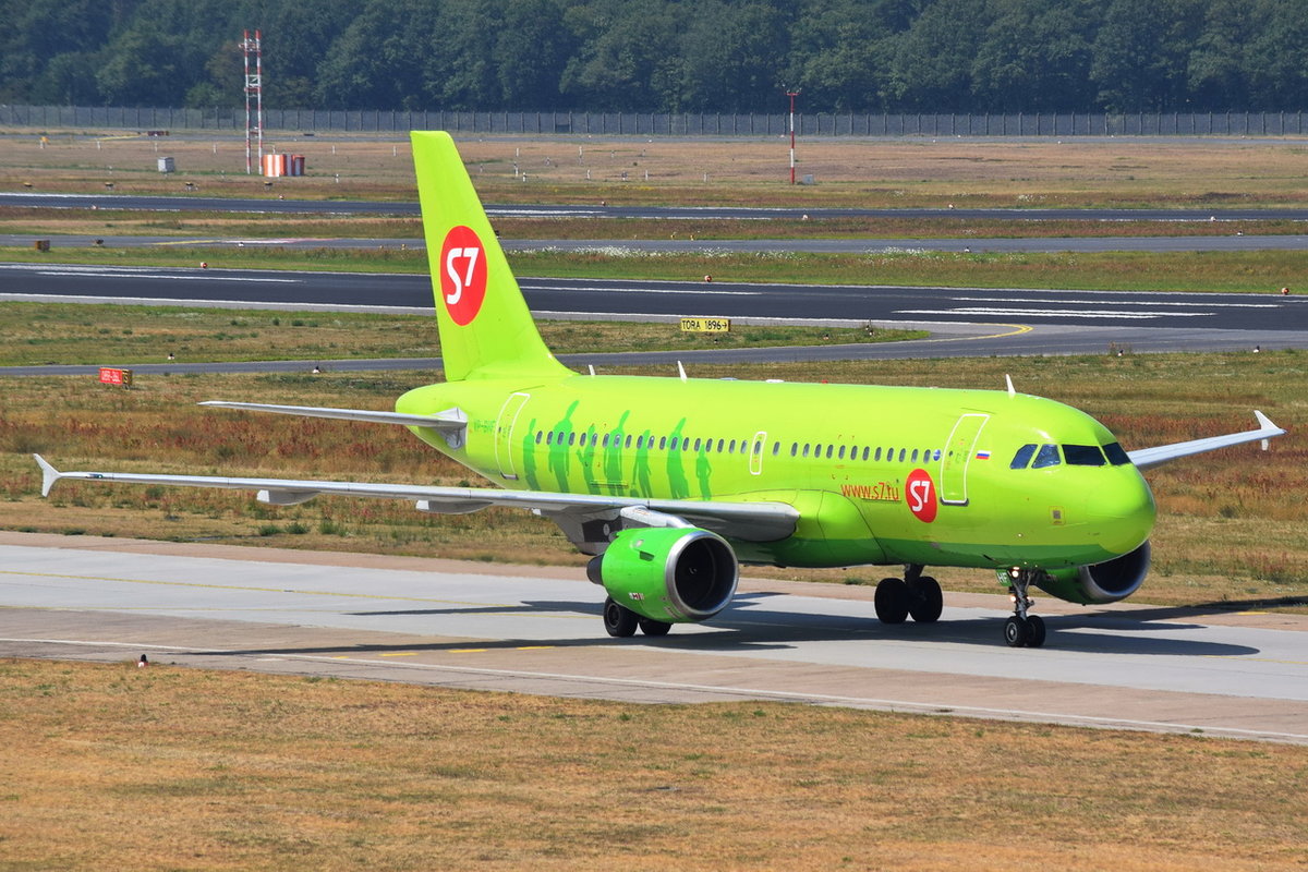 VP-BHF S7 - Siberia Airlines Airbus A319-114 , TXL , 13.07.2018