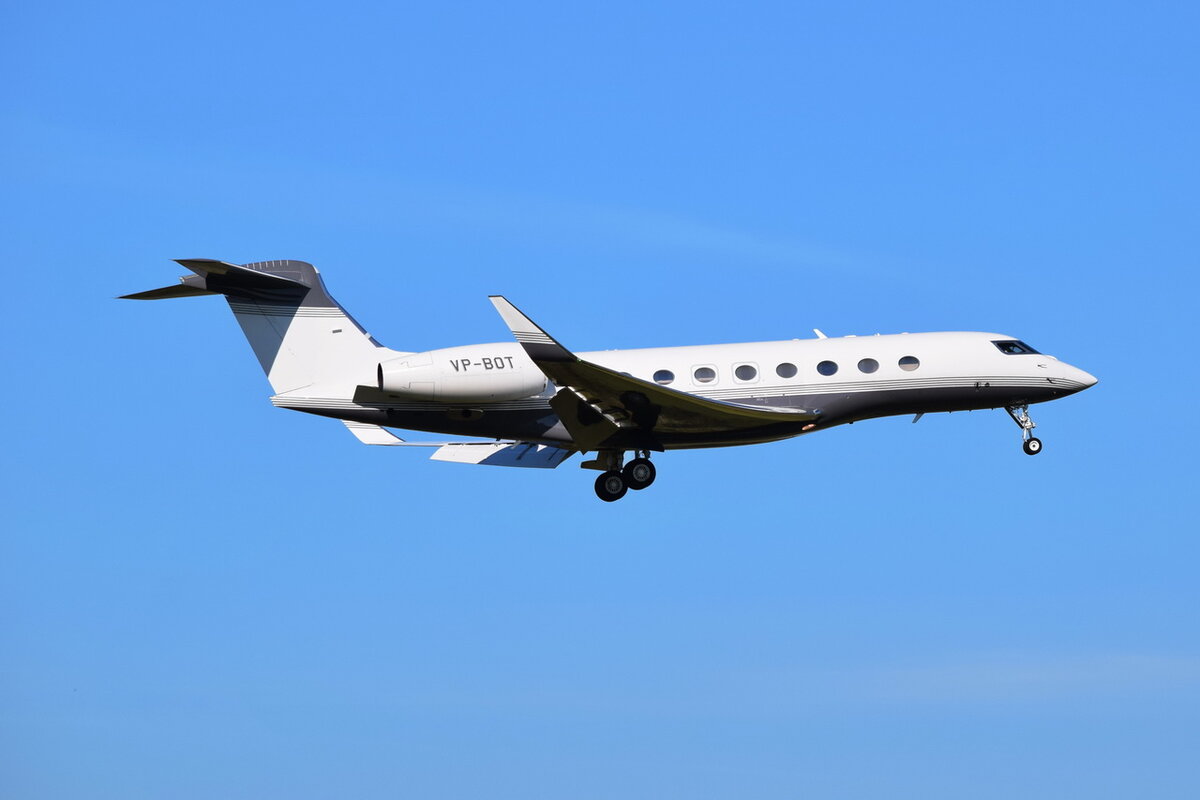 VP-BOT , Private , Gulfstream Aerospace G-VI Gulfstream G650ER ,  Berlin-Brandenburg  Willy Brandt  , BER , 09.10.2021