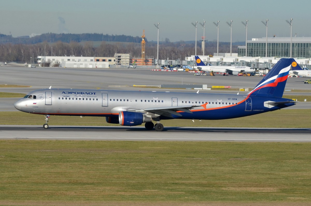 VP-BRW Aeroflot - Russian Airlines Airbus A321-211   beim Start am 07.12.2015 in München