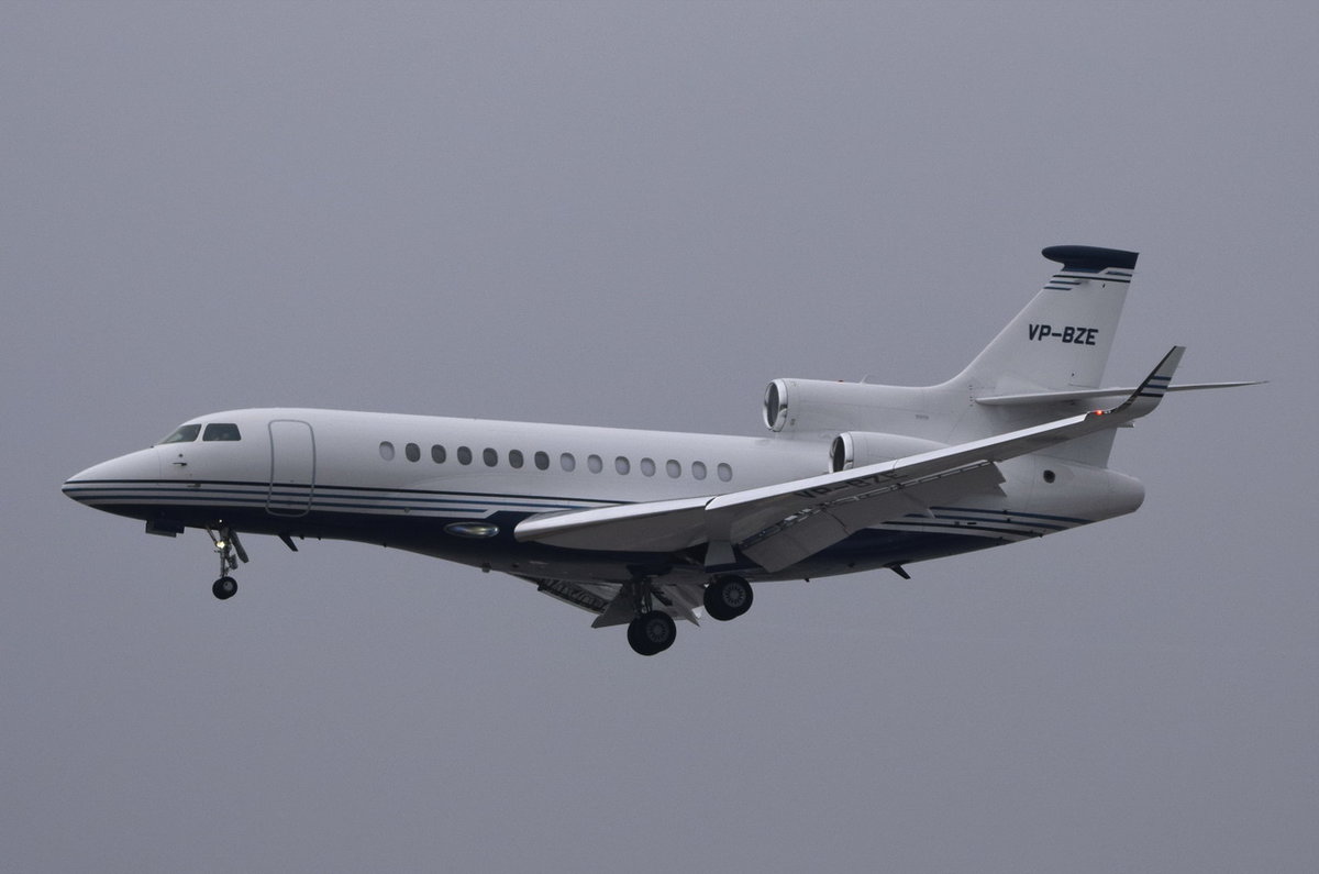 VP-BZE Private Dassault Falcon 7X  , FRA , 04.12.2017