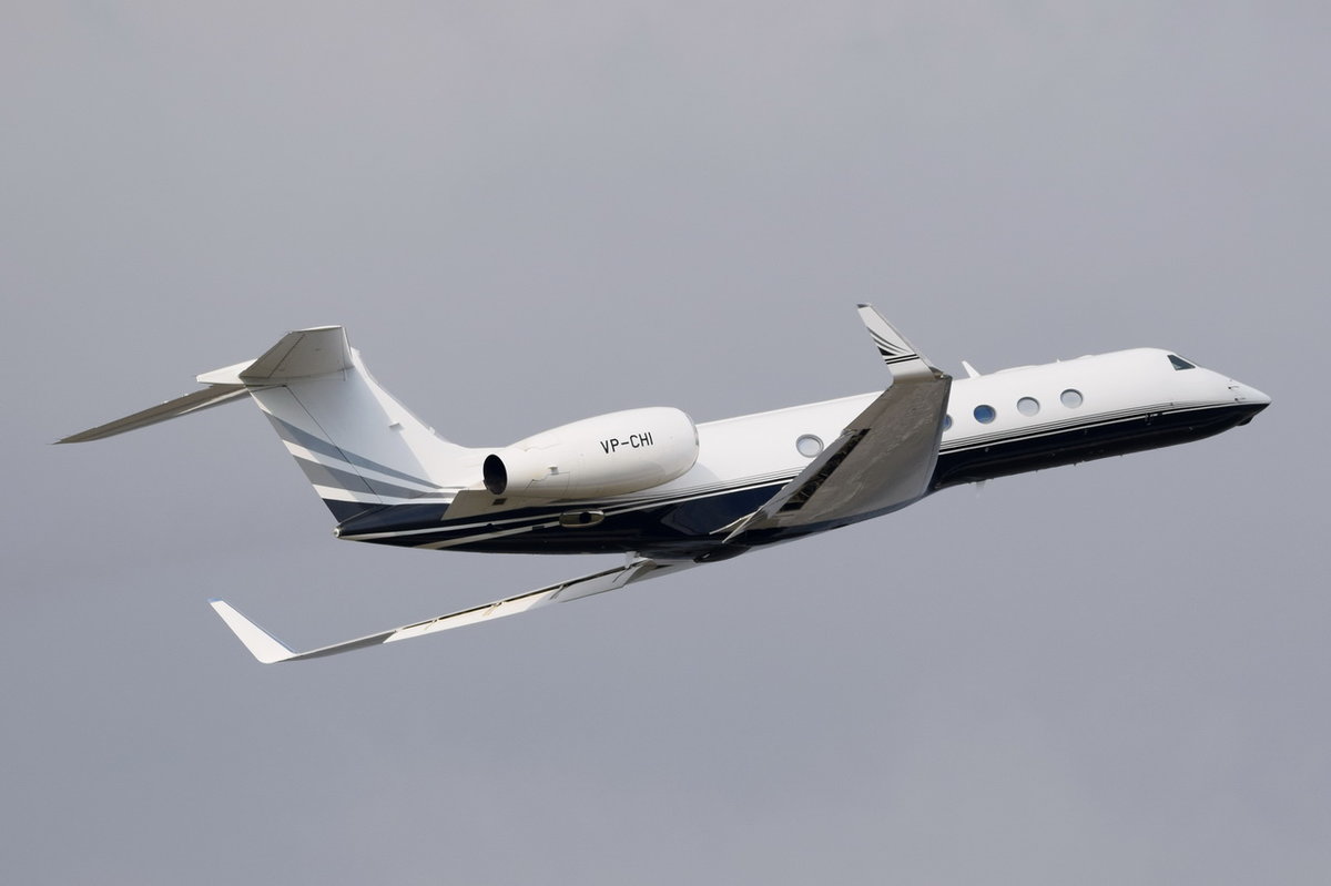 VP-CHI  Private Gulfstream G550   am 12.10.2016 gestartet in München
