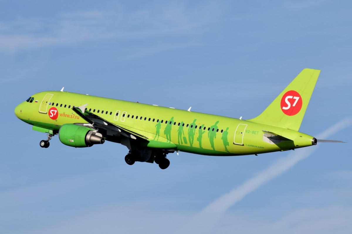 VQ-BET S7 - Siberia Airlines Airbus A320-214   gestartet in München am 13.12.2015