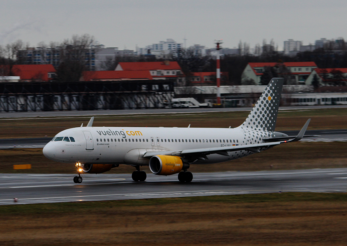Vueling A 320-214 EC-LVU beim Start in Berlin-Tegel am 09.02.2015