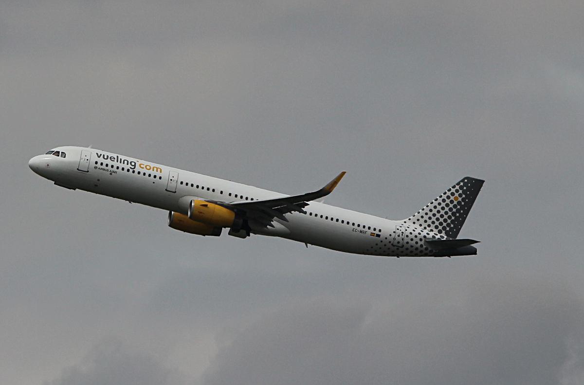 Vueling, Aibus A 321-231, EC-MRF, BER, 15.05.2026