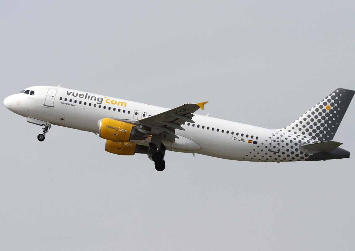 Vueling Airlines, EC-LML  Vuelizinate , Airbus, A 320-200, 02.04.2014, DUS-EDDL, Dsseldorf, Germany