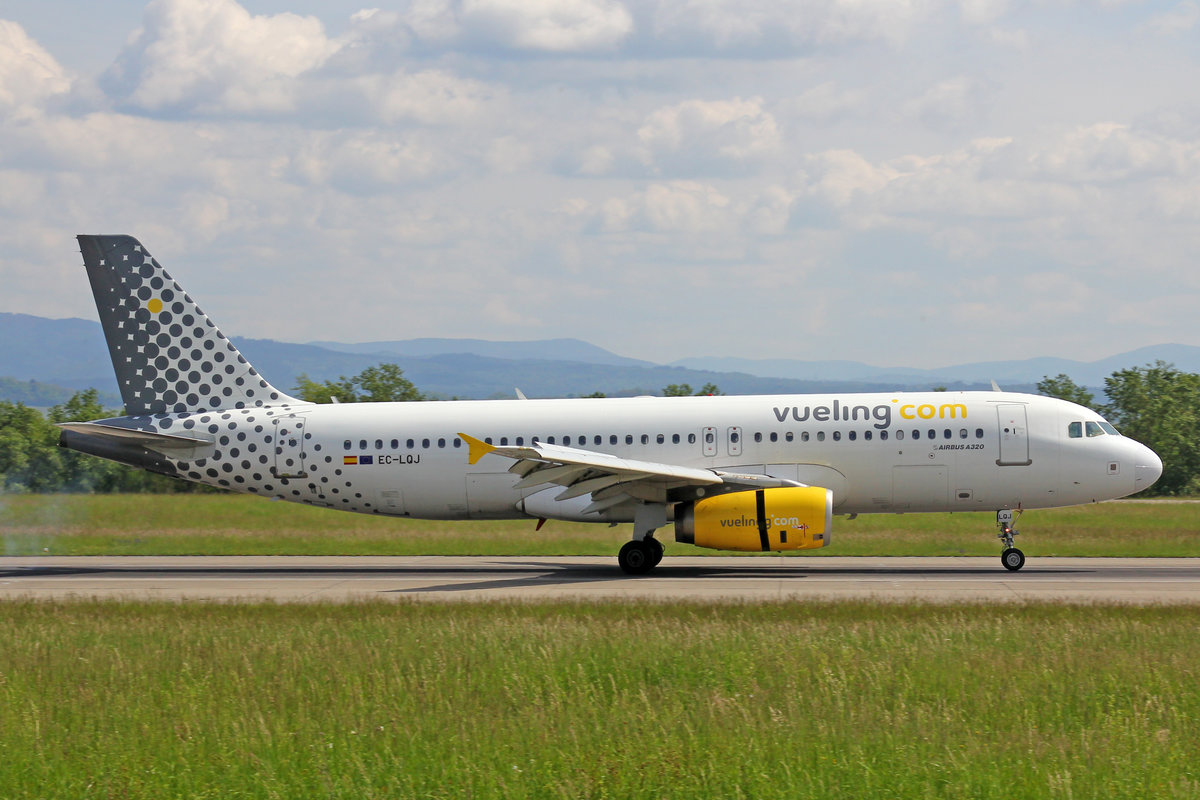 Vueling Airlines, EC-LQJ,Airbus A320-232, 18.Mai 2016, BSL Basel, Switzerland.