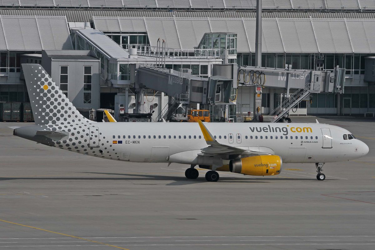 Vueling Airlines, EC-MKN, Airbus, A 320-232 sl,  Arelis & Carlos , MUC-EDDM, München, 05.09.2018, Germany