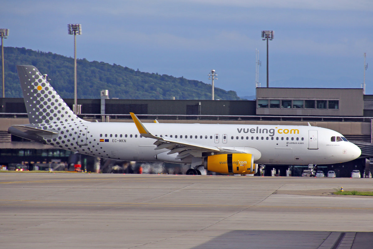 Vueling Airlines, EC-MKN, Airbus A320-232,  Arelis & Carlos , 16.Juni 2017, ZRH Zürich, Switzerland.