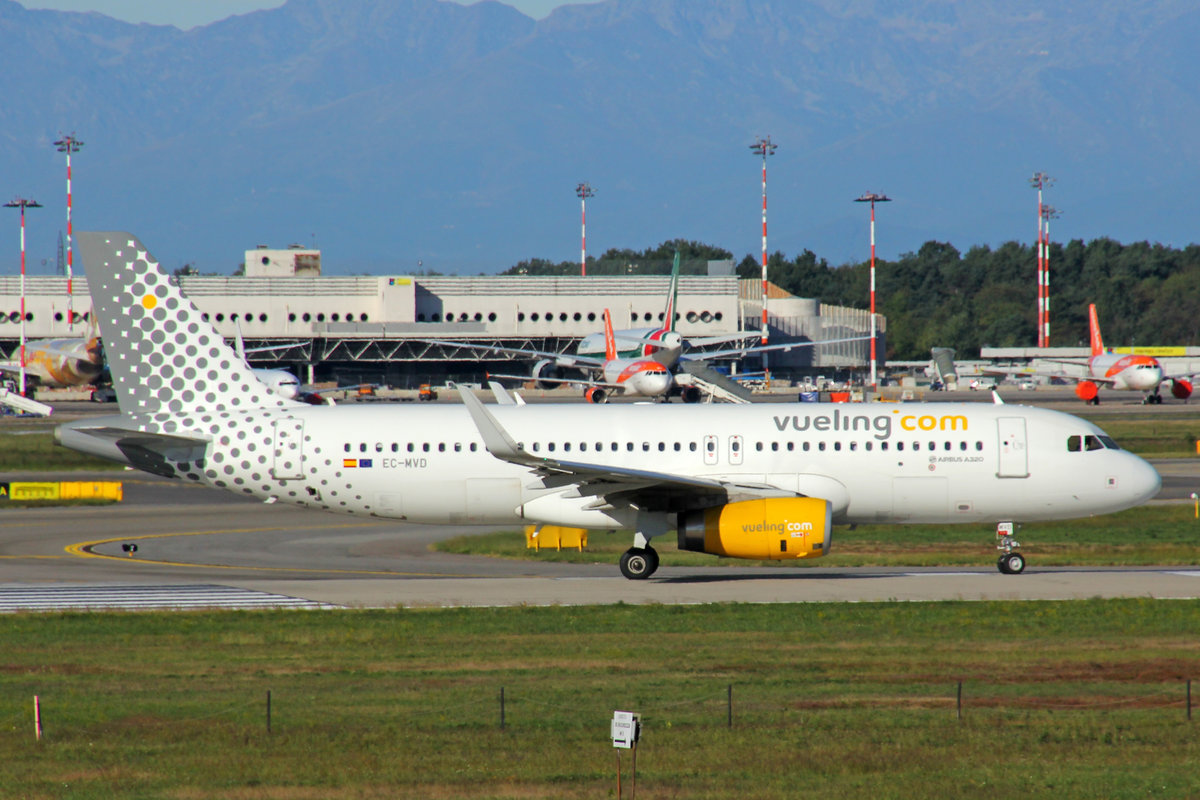 Vueling Airlines, EC-MVD, Airbus A320-214, msn: 8111, 28.September 2020, MXP Milano-Malpensa, Italy.